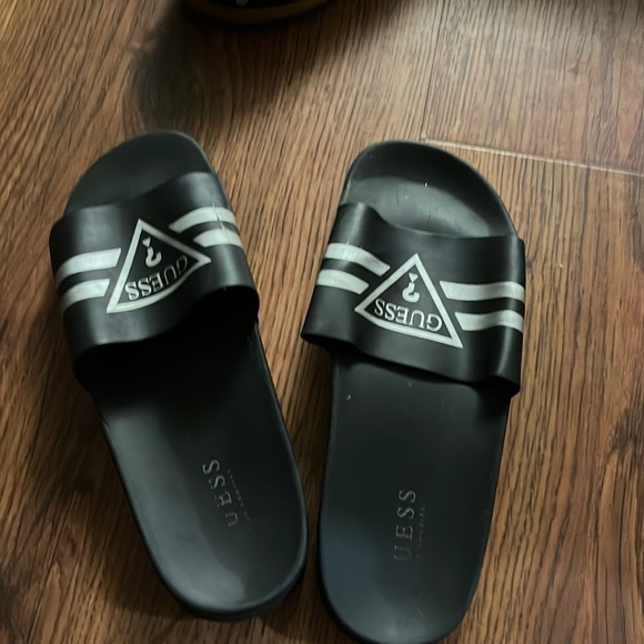 Guess Slides - Picture 1 of 3